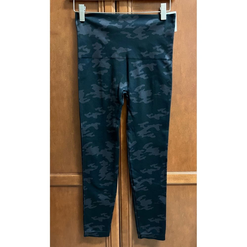 SPANX Black Camo SZL Look At Me Now Leggings